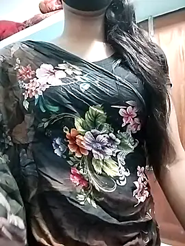 Snapshot of Ratri-Biswas chatting on 13, 5, 2026 Ratri-Biswas online show from 13, 5, 2026