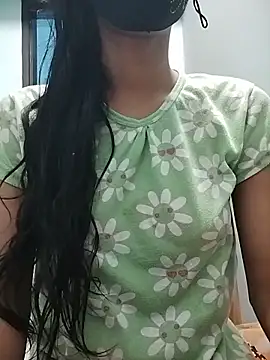 Snapshot of Ratri-Biswas chatting on 19, 5, 2026 Ratri-Biswas online show from 19, 5, 2026