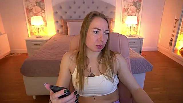 VixenMuse online show from 20, 4, 2026