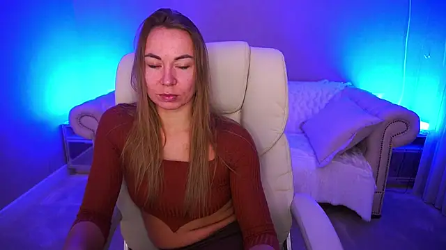 Snapshot of VixenMuse chatting on 11, 11, 2025 VixenMuse online show from 11, 11, 2025