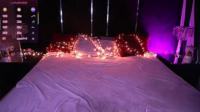 Snapshot of VixenMuse chatting on 9, 2, 2026 VixenMuse online show from 9, 2, 2026