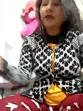 Snapshot of Vanshika1432 chatting on 19, 12, 2025 Vanshika1432 online show from 19, 12, 2025