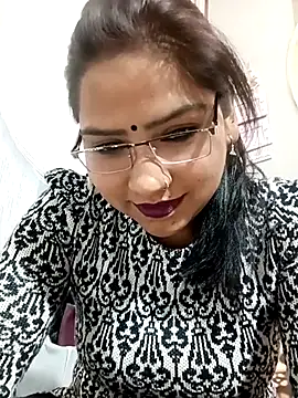 Snapshot of Vanshika1432 chatting on 1, 12, 2025 Vanshika1432 online show from 1, 12, 2025