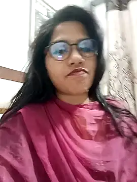 Snapshot of Vanshika1432 chatting on 28, 10, 2025 Vanshika1432 online show from 28, 10, 2025