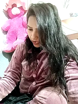 Snapshot of Vanshika1432 chatting on 15, 12, 2025 Vanshika1432 online show from 15, 12, 2025