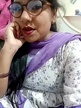 Snapshot of Vanshika1432 chatting on 23, 10, 2025 Vanshika1432 online show from 23, 10, 2025