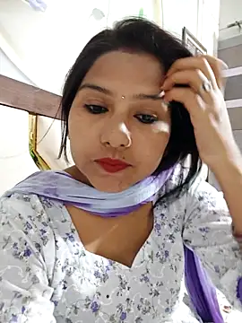 Snapshot of Vanshika1432 chatting on 17, 10, 2025 Vanshika1432 online show from 17, 10, 2025