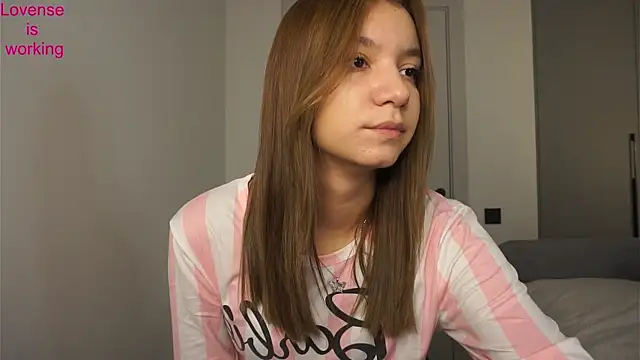 BrynnHolverson online show from 1, 11, 2025