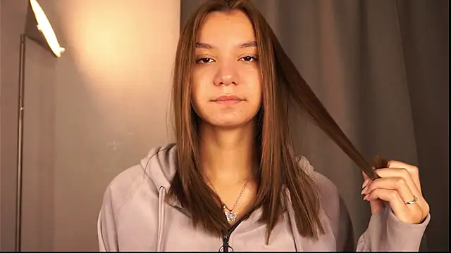 BrynnHolverson online show from 25, 10, 2025