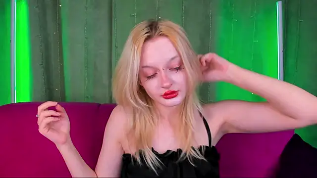 AlessaKiss online show from 23, 11, 2025