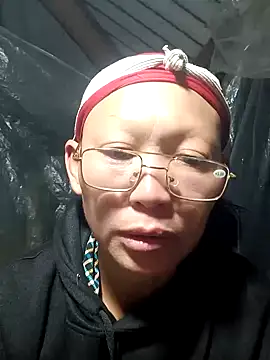 Snapshot of nui-show chatting on 21, 11, 2025 nui-show online show from 21, 11, 2025