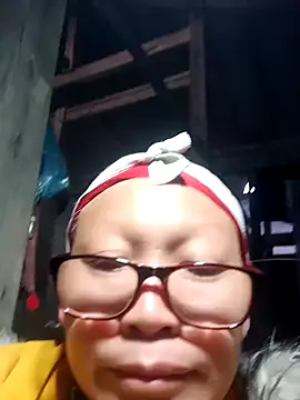 Snapshot of nui-show chatting on 3, 11, 2025 nui-show online show from 3, 11, 2025