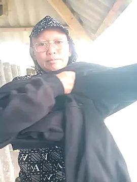 Snapshot of nui-show chatting on 20, 11, 2025 nui-show online show from 20, 11, 2025