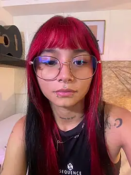 Snapshot of Emma_duff chatting on 17, 5, 2026 Emma duff online show from 17, 5, 2026