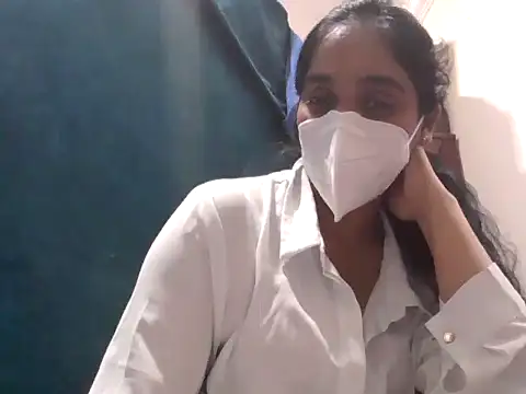 Snapshot of shainiasha1 chatting on 25, 5, 2026 shainiasha1 online show from 25, 5, 2026