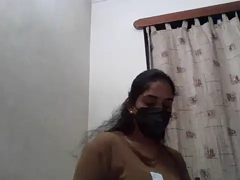 Snapshot of shainiasha1 chatting on 17, 10, 2025 shainiasha1 online show from 17, 10, 2025