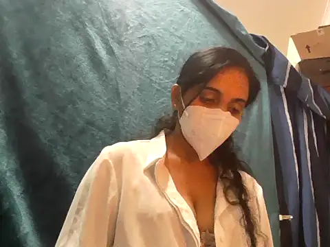 Snapshot of shainiasha1 chatting on 27, 5, 2026 shainiasha1 online show from 27, 5, 2026
