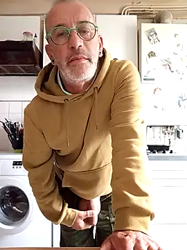 Snapshot of Ptitcouic chatting on 18, 10, 2025 Ptitcouic online show from 18, 10, 2025