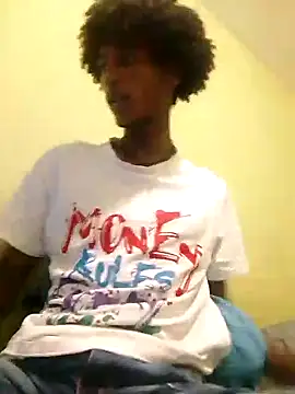 Snapshot of skinnyxsoo chatting on 18, 10, 2025 skinnyxsoo online show from 18, 10, 2025