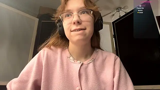 JuneCooper online show from 31, 10, 2025