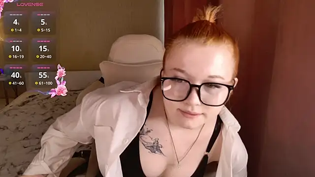 Snapshot of NayaValen chatting on 10, 7, 2026 NayaValen online show from 10, 7, 2026