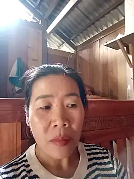 Snapshot of tabby-cat11 chatting on 22, 10, 2025 tabby-cat11 online show from 22, 10, 2025