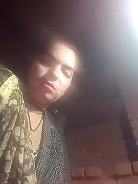 Snapshot of M-MAYA chatting on 14, 11, 2025 M-MAYA online show from 14, 11, 2025