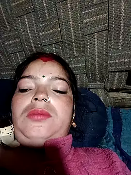 Snapshot of M-MAYA chatting on 18, 11, 2025 M-MAYA online show from 18, 11, 2025