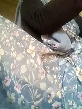 Snapshot of M-MAYA chatting on 28, 11, 2025 M-MAYA online show from 28, 11, 2025