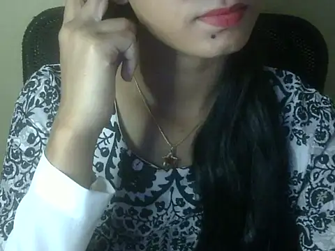 Snapshot of Shezi_N chatting on 21, 7, 2026 Shezi N online show from 21, 7, 2026