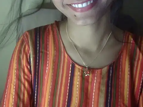 Snapshot of Shezi_N chatting on 26, 5, 2026 Shezi N online show from 26, 5, 2026