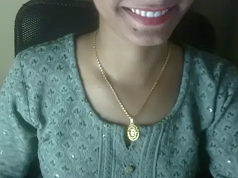 Snapshot of Shezi_N chatting on 11, 5, 2026 Shezi N online show from 11, 5, 2026