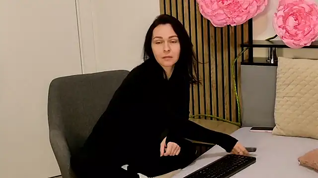 DitaNoir online show from 19, 2, 2026