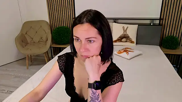 DitaNoir online show from 7, 7, 2026