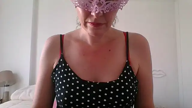 Ava sexy bitch online show from 18, 4, 2026