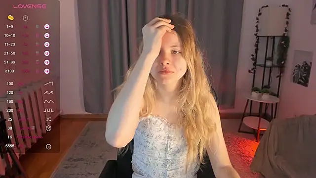 Snapshot of DreamSinder chatting on 24, 10, 2025 DreamSinder online show from 24, 10, 2025