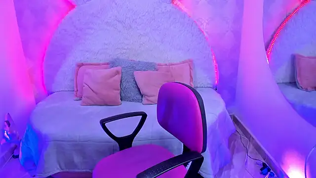 valentina clk online show from 6, 3, 2026