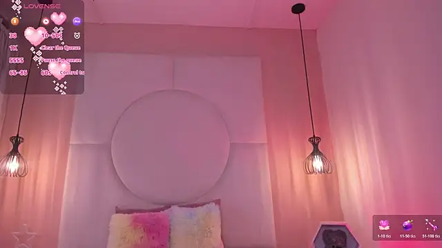 Snapshot of Foxxie_Rosie chatting on 28, 10, 2025 Foxxie Rosie online show from 28, 10, 2025