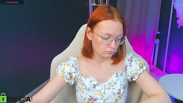 Snapshot of cherry_fever chatting on 19, 10, 2025 cherry fever online show from 19, 10, 2025