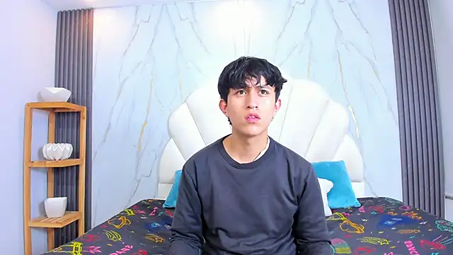 hoot booys  online show from 17, 4, 2026