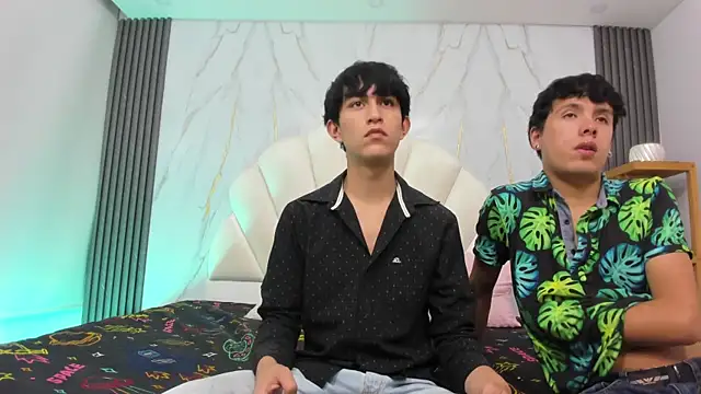 hoot booys  online show from 4, 12, 2025