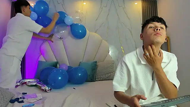 hoot booys  online show from 19, 2, 2026