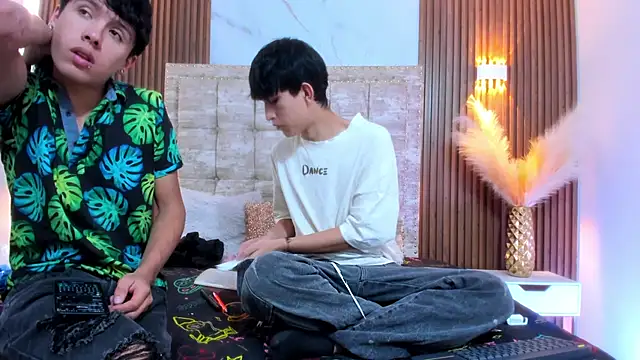 hoot booys  online show from 19, 11, 2025