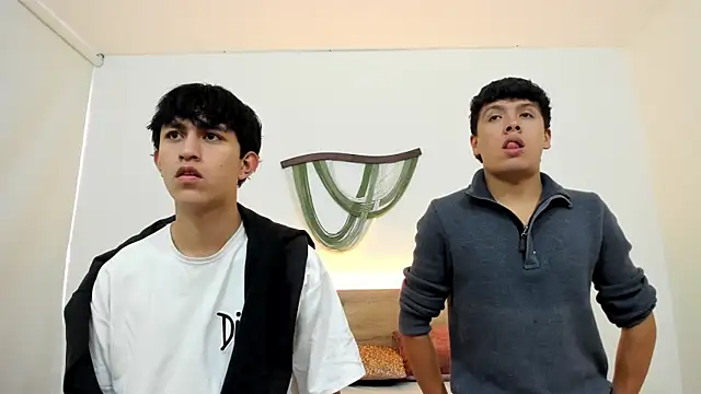 hoot booys  online show from 8, 2, 2026