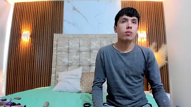 hoot booys  online show from 25, 10, 2025