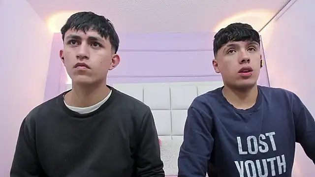 hoot booys  online show from 13, 2, 2026