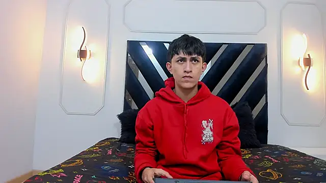 hoot booys  online show from 18, 12, 2025