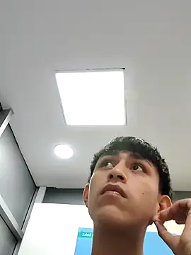 hoot booys  online show from 15, 12, 2025