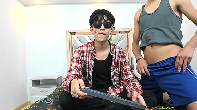 hoot booys  online show from 13, 11, 2025