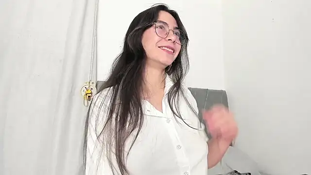 Snapshot of Madison_Grey_ chatting on 4, 7, 2026 Madison Grey online show from 4, 7, 2026